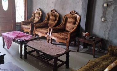 Rumah besar dijual, dekat RS PKU Bantul Yogya, Lt 300m2