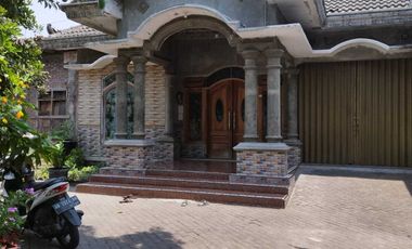 Rumah besar dijual, dekat RS PKU Bantul Yogya, Lt 300m2