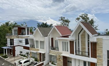 VILLA 3 LANTAI SAMPING JATIMPARK 2 | Depan Golden Tulip