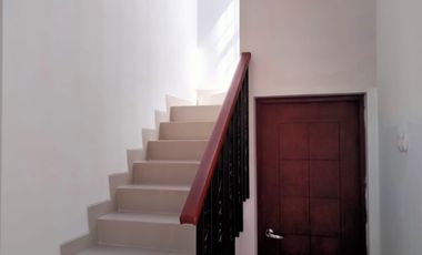 Rumah dengan kolam renang di perum Vasana Residence sleman yogyakarta