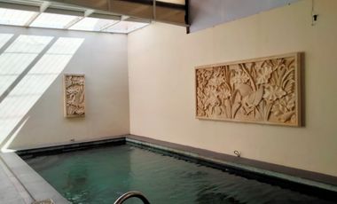 Rumah dengan kolam renang di perum Vasana Residence sleman yogyakarta