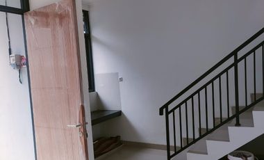 Rumah ready stok 2lt dekat MRT dan Tol