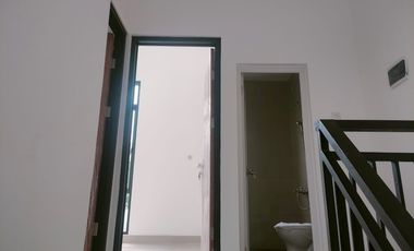 Rumah ready stok 2lt dekat MRT dan Tol