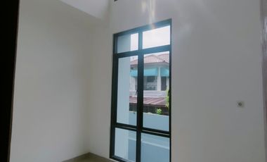 Rumah ready stok 2lt dekat MRT dan Tol