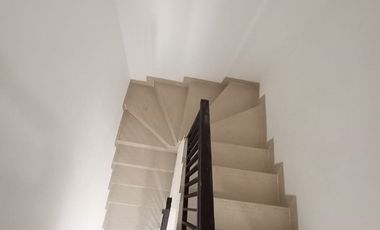 rumah 2 lantai ready stok lokasi strategis