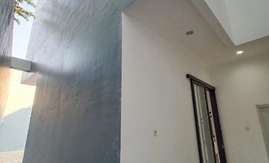 rumah 2 lantai ready stok lokasi strategis