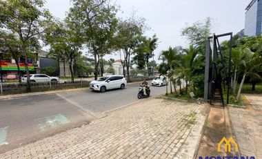 Dijual GEDUNG ex Showroom di jalan boulevard Scientia