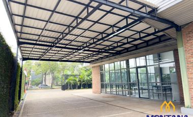 Dijual GEDUNG ex Showroom di jalan boulevard Scientia