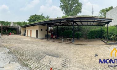 Dijual GEDUNG ex Showroom di jalan boulevard Scientia