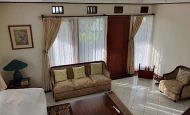 Rumah Villa VIEW SUPER CANTIK dan Luas di Dago Bandung dijual