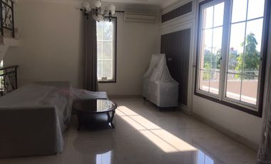 Rumah Mewah dengan Lingkungan Asri di jalan Pettarani Makassar