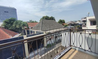 Rumah Mewah 2Lt Plus Furnish Tengah Kota Solo