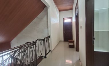 Rumah Mewah 2Lt Plus Furnish Tengah Kota Solo