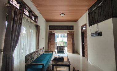Rumah Mewah 2Lt Plus Furnish Tengah Kota Solo