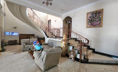 Dijual Rumah Mewah ada Pool Lokasi Strategis di Cipete Jakarta Selatan