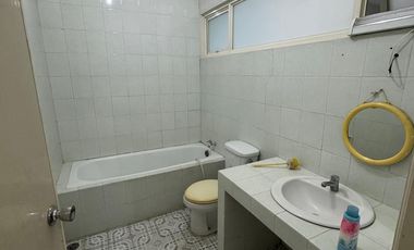 Disewakan Rumah Manyar Jaya, Surabaya Dekat Univ Untag.