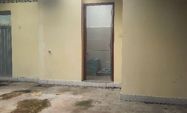 Di sewakan rumah idum tengah solo bisa 4 mobil