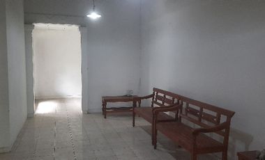 Di sewakan rumah idum tengah solo bisa 4 mobil