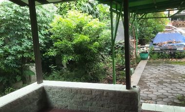 Di sewakan rumah idum tengah solo bisa 4 mobil