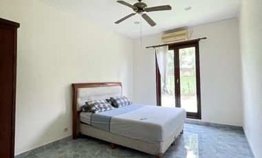 VILLA MEWAH SANGAY LUAS NYAMAN FURNISHED LOKASI STARTEGIS KE PANTAI