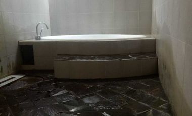 DIJUAL RUMAH STYLE VILLA LINGKUNGAN NYAMAN (NEGO)