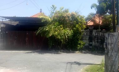 DIJUAL RUMAH STYLE VILLA LINGKUNGAN NYAMAN (NEGO)