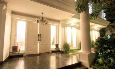 Rumah di jual siap huni.