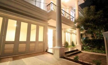 Rumah di jual siap huni.