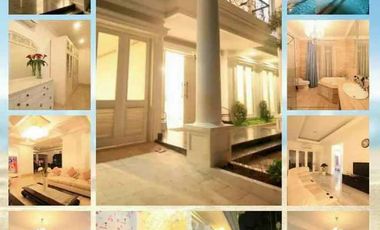 Rumah di jual siap huni.