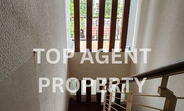 Dijual Rumah 2 lantai di Perum Royal Tajur