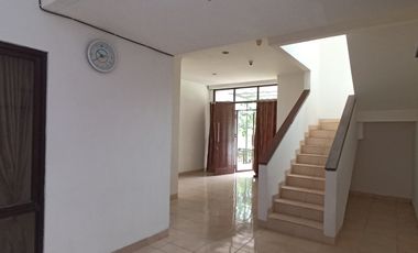 Rumah Asri Neo Permata Bintaro Banyak Artis Disini