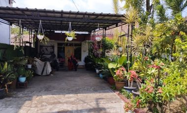 Rumah luas lokasi strategis cocok untuk usaha depan Smpn 1 Batujajar