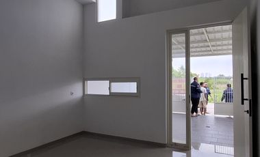 RUMAH DI RUNGKUT UNIT LANGKA