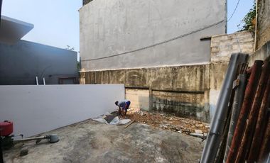 Dijual Rumah Murah BU 2 Lantai Dekat Ke Green Lake City Jakarta Barat