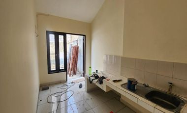 Dijual Rumah Murah BU 2 Lantai Dekat Ke Green Lake City Jakarta Barat