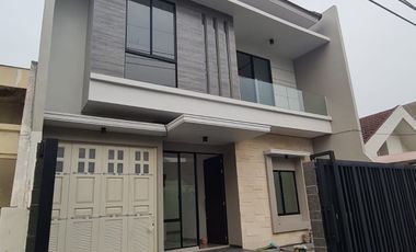 Dijual Rumah Baru Gress 2 Lantai Manyar Kertoadi