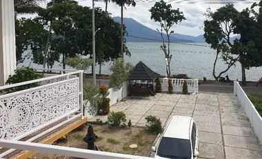 HOTEL VIEW PANTAI DAN GUNUNG SEMINUNG DI BANDING AGUNG