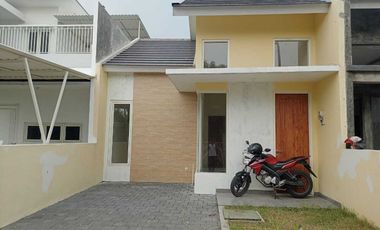 RUMAH MODERN MINIMALIS LOKASI STRATEGIS GRAHA CALATHEA SIDOARJO KOTA