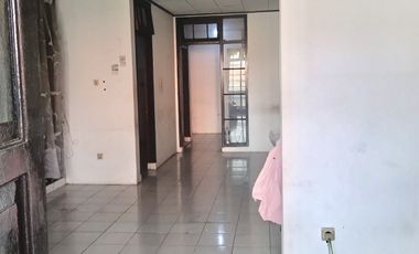 RUMAH CANTIK NYAMAN 2.5 LANTAI SARIJADI BANDUNG SHM