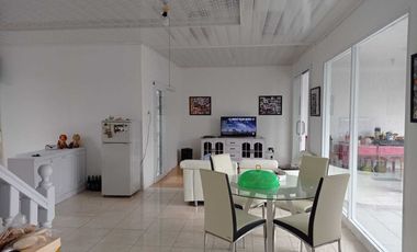 DIJUAL VILLA DAERAH CIPANAS JAWA BARAT