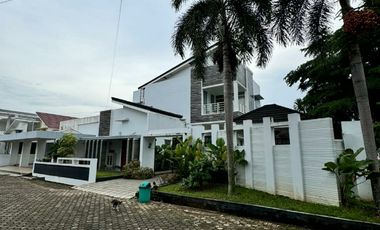 Dijual Rumah Mewah 360/475 + Kolam renang di Kenten Palembang