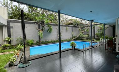 Disewakan Rumah Nyaman Asri di Jalan Bangka, Jakarta Selatan