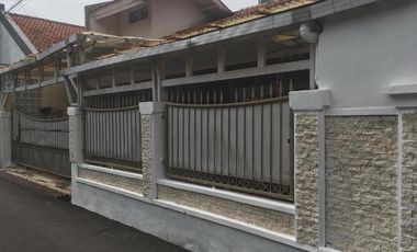 Rumah 2 LT SHM daerah Buah Batu Bandung STRATEGIS