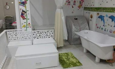 Dijual rumah usaha di Jl.Proklamasi gresik Luas 236m LB 350m (2lt)