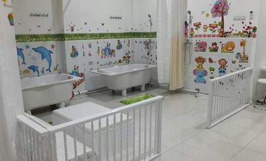 Dijual rumah usaha di Jl.Proklamasi gresik Luas 236m LB 350m (2lt)