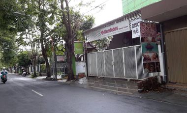 Dijual rumah usaha di Jl.Proklamasi gresik Luas 236m LB 350m (2lt)