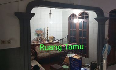 Rumah siap huni di REWWIN Waru