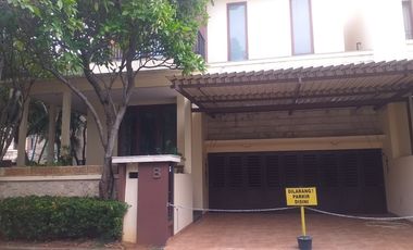 RUMAH MEWAH STRATEGIS - TOWN HOUSE, PEJATEN TIMUR PASAR MINGGU