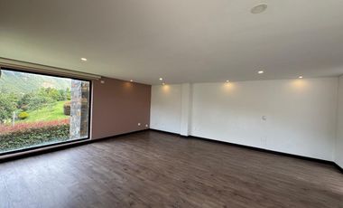 Se vende casa campestre en el exclusivo conjunto Casa de Campo, La Calera