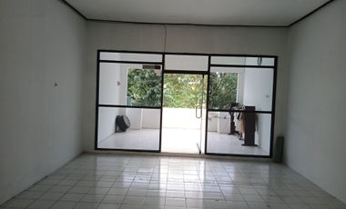 Ruko Gandeng Rumah 2 Lantai Dalam Komplek Poligon Palembang